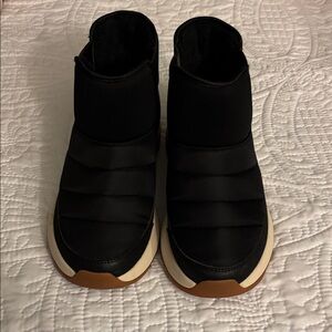 Juno 2 by Kizik Low Boot W11